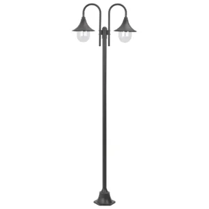 Buitenverlichting met PVC lampenkap voor een veilige en sfeervolle tuin